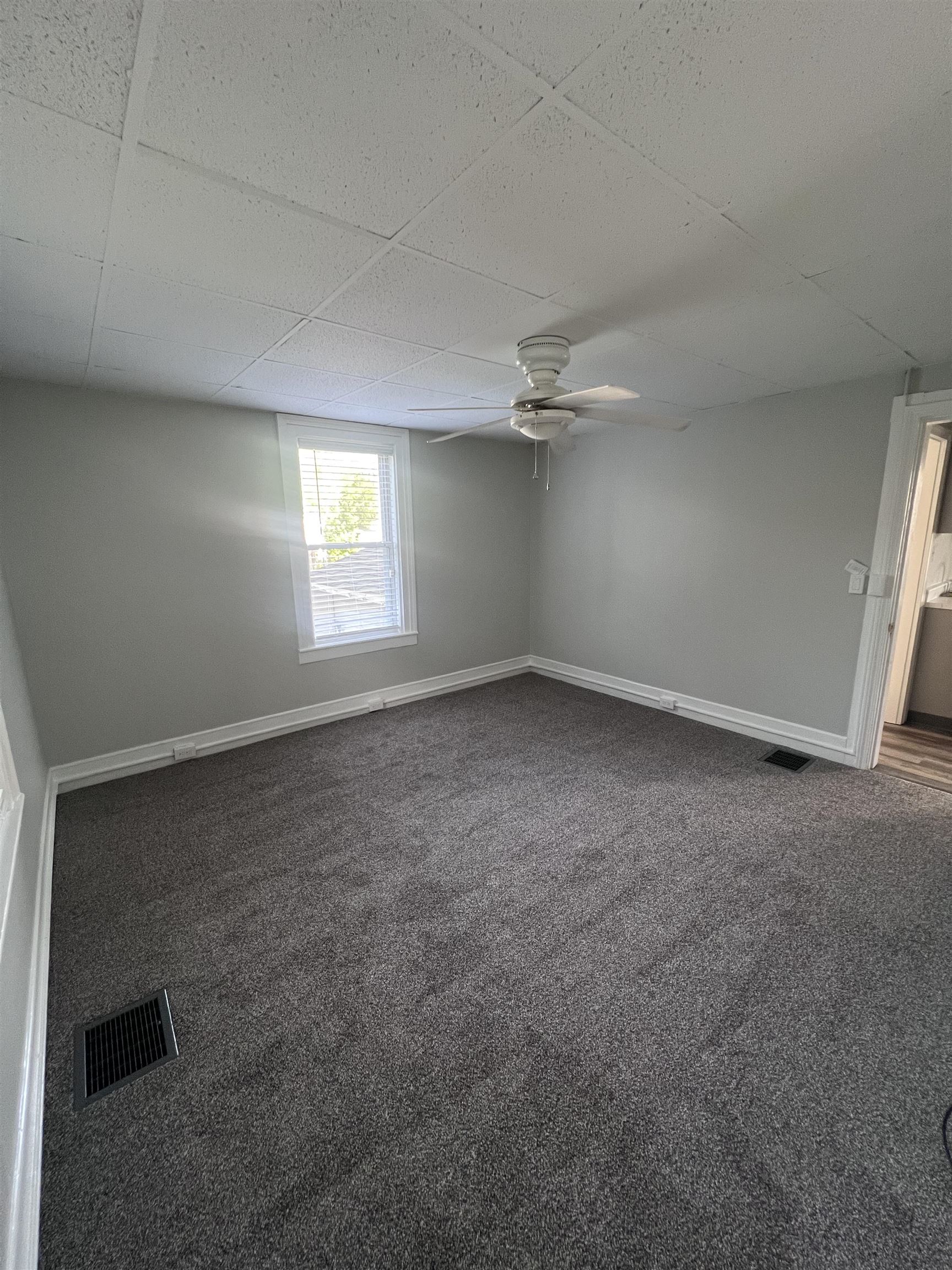 118 Riddle Street, Unit 1R Manchester, NH 03102 - Photo 6 of 11