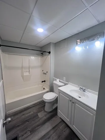 $1,700 | 118 Riddle Street, Unit 1R, Manchester, NH 03102