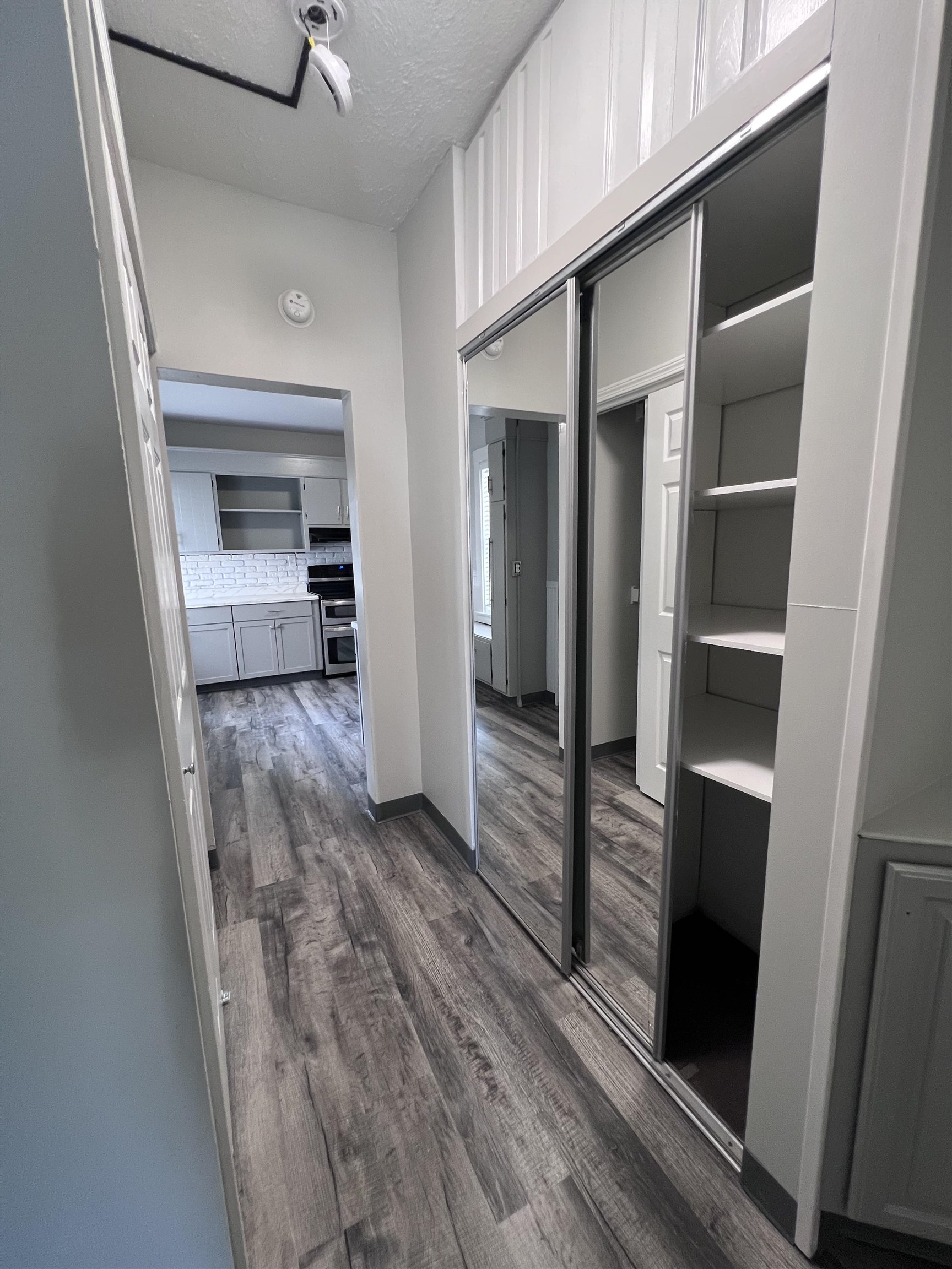 118 Riddle Street, Unit 1R Manchester, NH 03102 - Photo 8 of 11