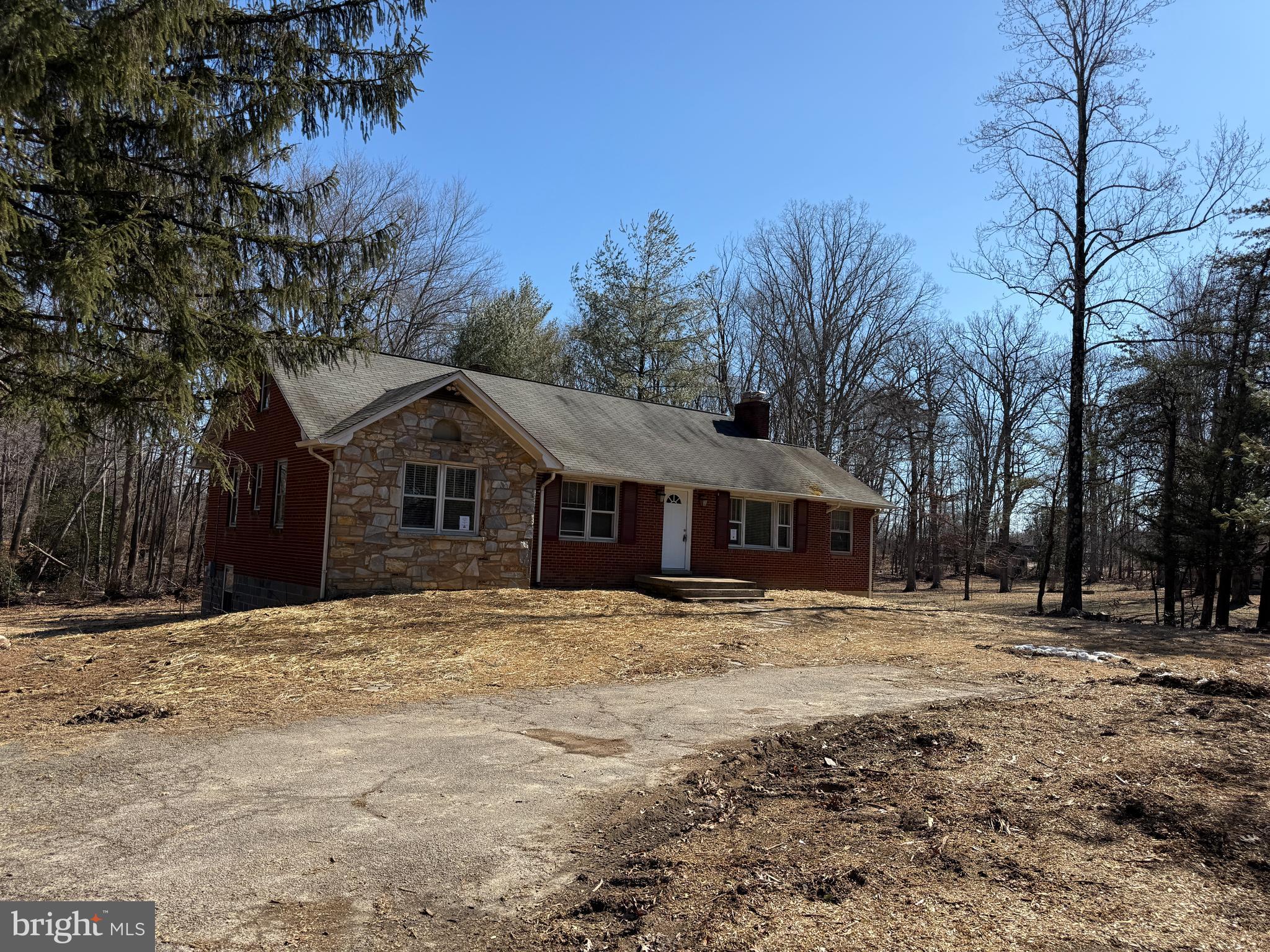 14205 Dumfries Road Manassas, VA 20112 - Photo 1 of 17