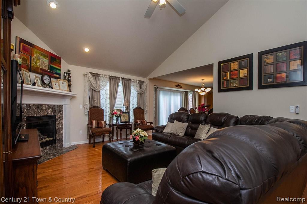 543 South Livernois Road Rochester Hills, MI 48307 - Photo 13 of 40