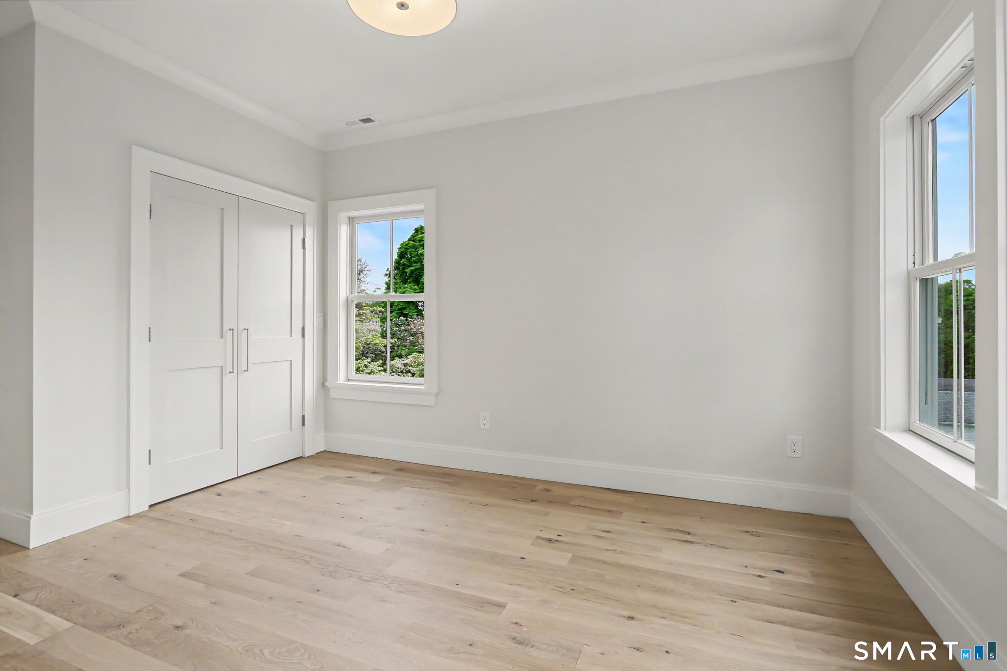 96 Clinton Street Fairfield, CT 06824 - Photo 24 of 36