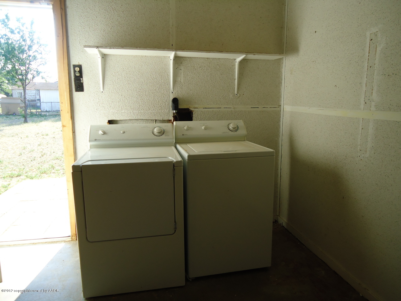 3816 Parker Street Amarillo, TX 79110 - Photo 8 of 11 Utility in Garage