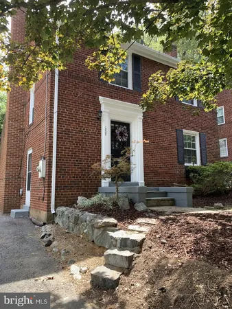 $3,300 | 1202 West Braddock Road, Alexandria, VA 22302