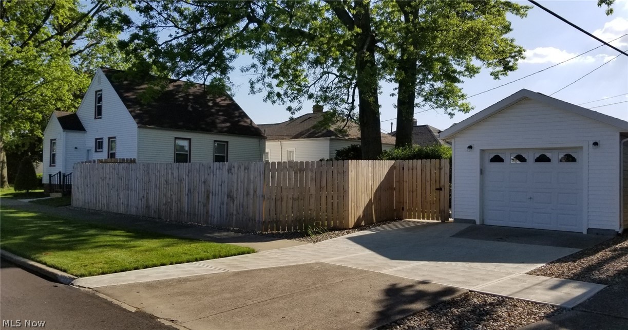 908 Hillsdale Road Parma, OH 44134 - Photo 22 of 23