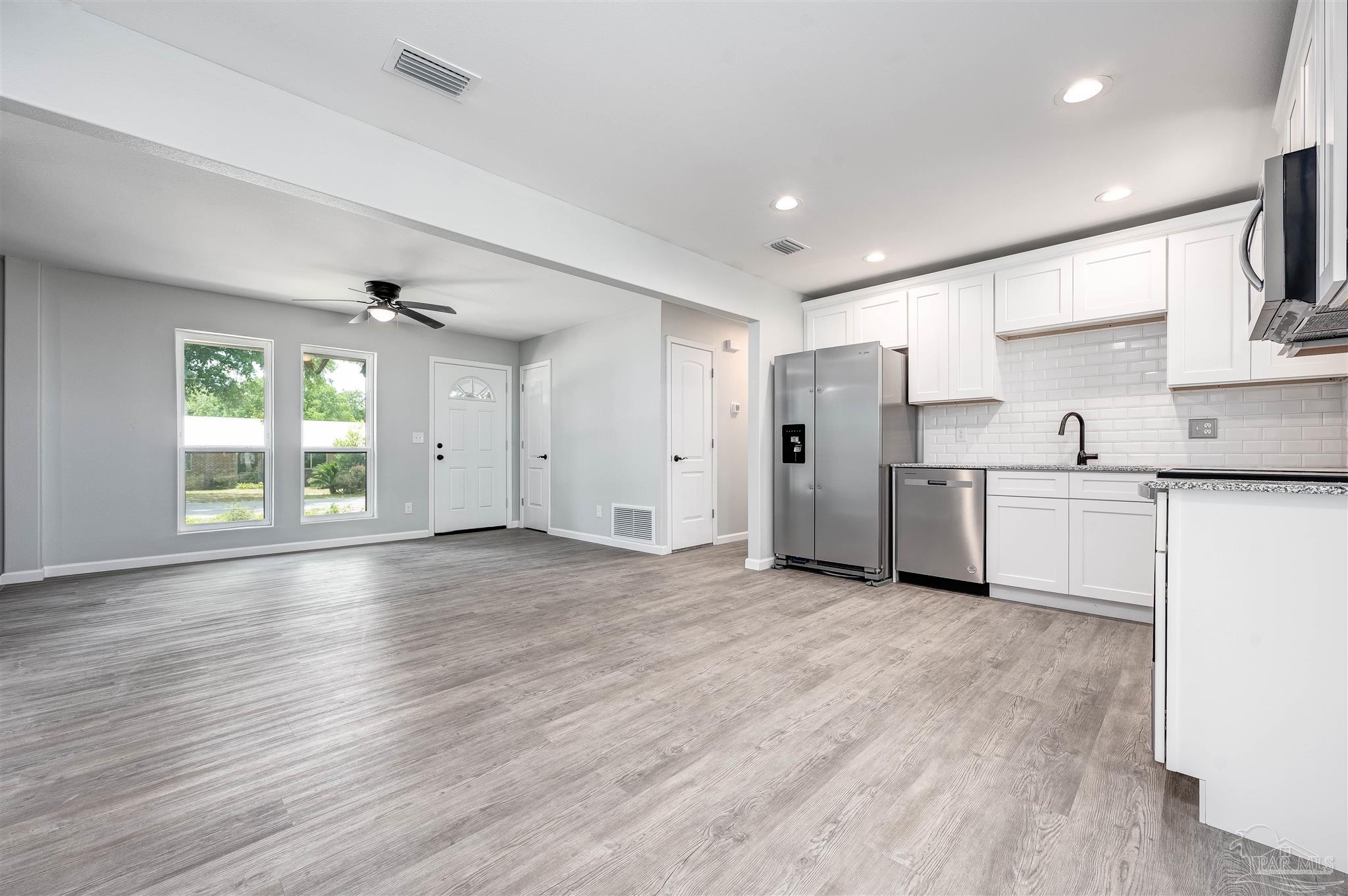 1474 Redfish Point Road Gulf Breeze, FL 32563 - Photo 8 of 34 Gallery Image 8