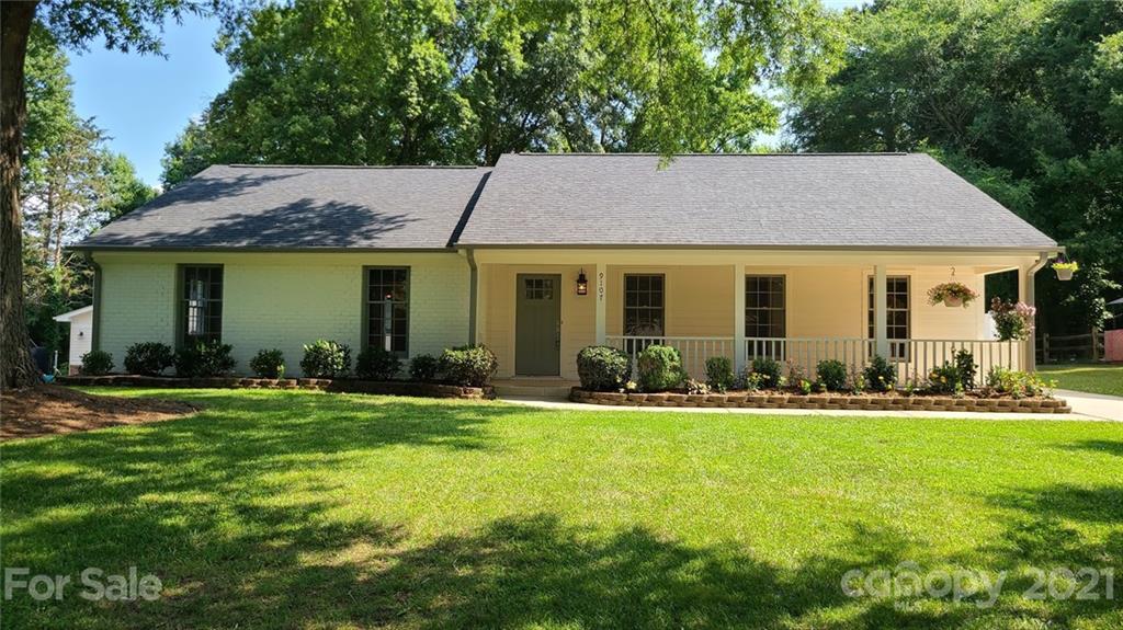 9107 Raintree Lane Charlotte, NC 28277 - Photo 2 of 38 Gallery Image 2
