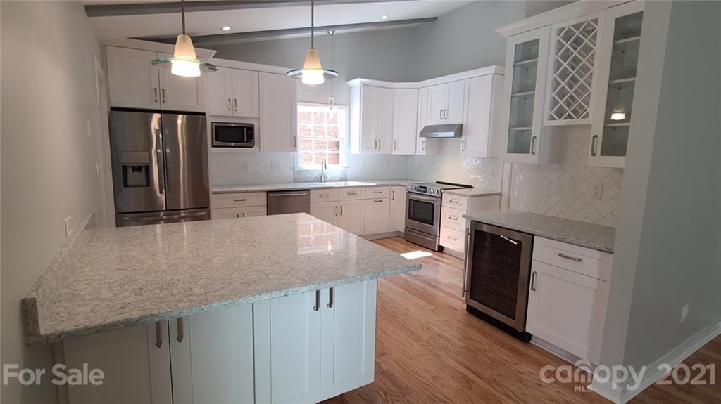 9107 Raintree Lane Charlotte, NC 28277 - Photo 11 of 38 Gallery Image 11