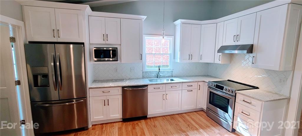 9107 Raintree Lane Charlotte, NC 28277 - Photo 14 of 38 Gallery Image 14