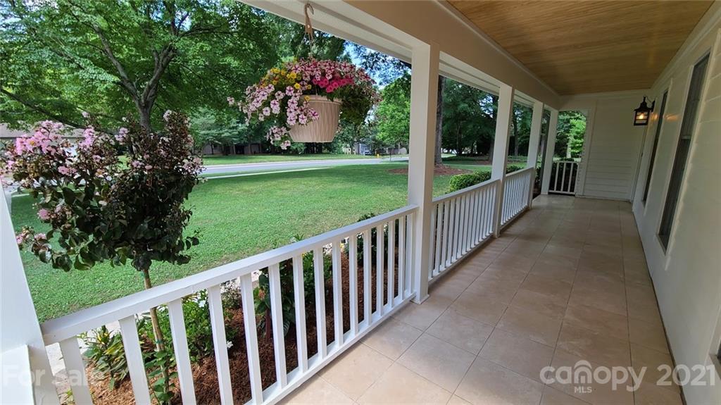 9107 Raintree Lane Charlotte, NC 28277 - Photo 5 of 38 Gallery Image 5