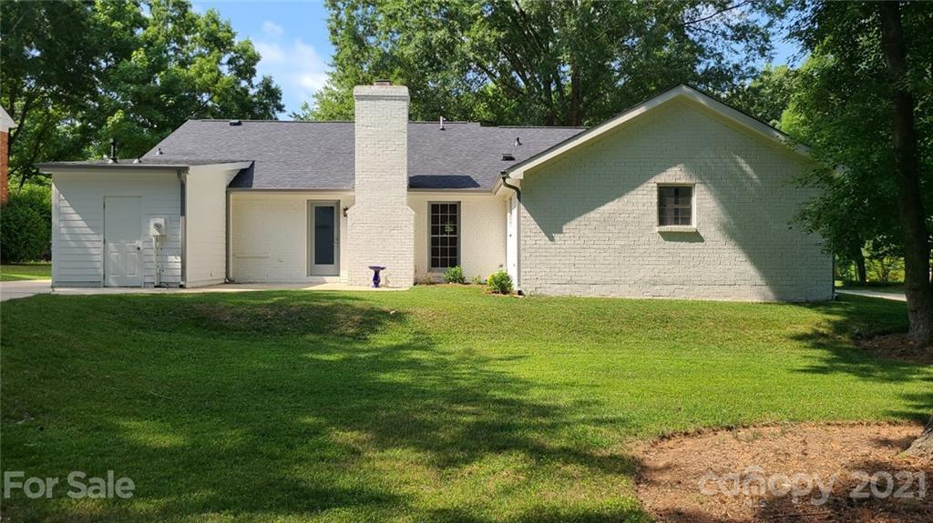 9107 Raintree Lane Charlotte, NC 28277 - Photo 6 of 38 Gallery Image 6