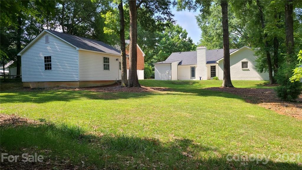 9107 Raintree Lane Charlotte, NC 28277 - Photo 7 of 38 Gallery Image 7