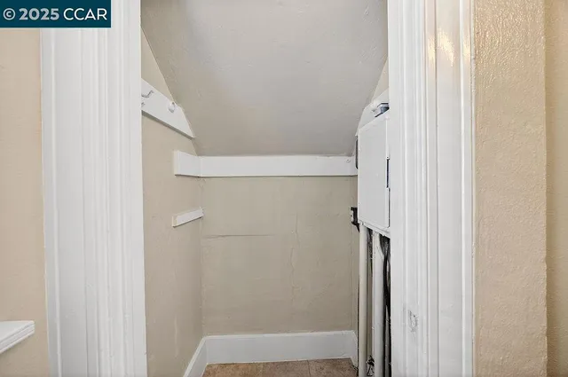 $2,300 | 3229 Elm Street, Oakland, CA 94609