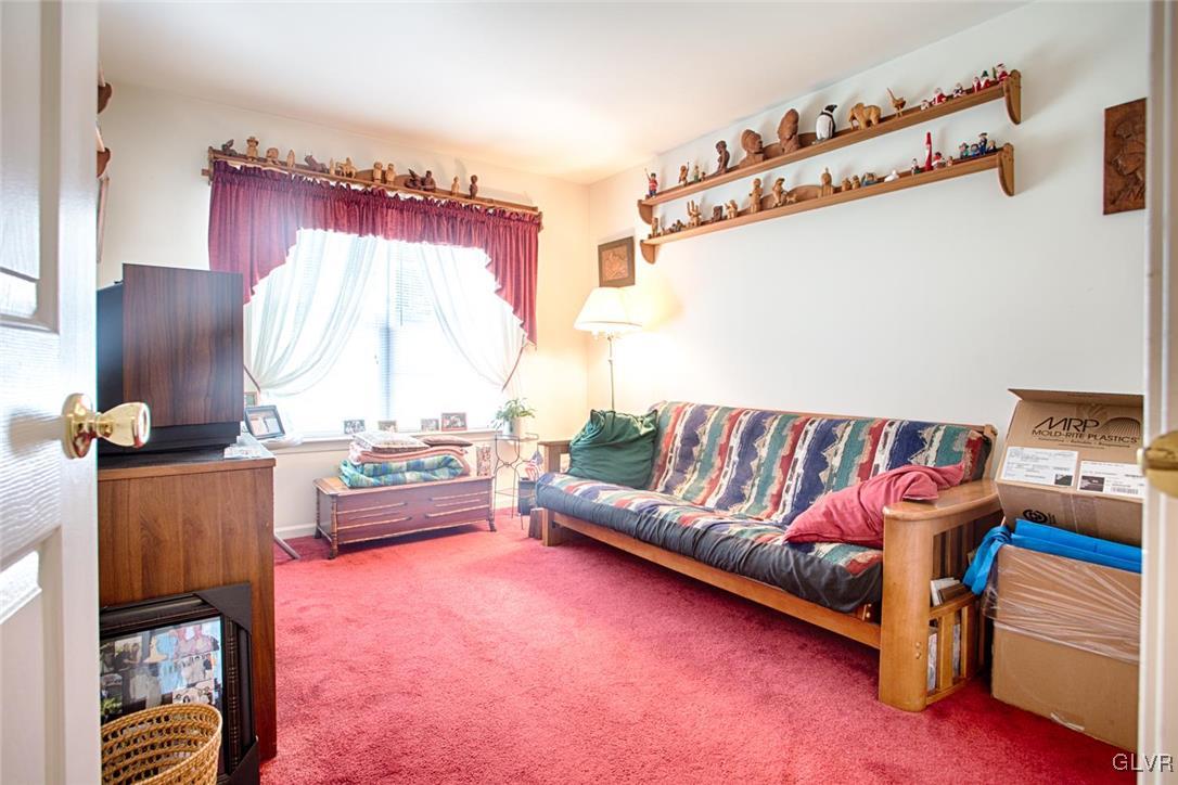 1876 Mansfield Street Hellertown, PA 18055 - Photo 7 of 14