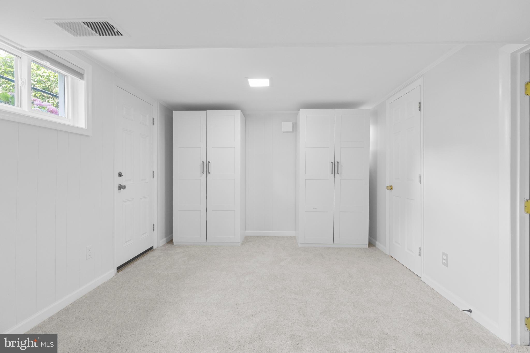 6801 Brisbane Street Springfield, VA 22152 - Photo 21 of 31 Extra Storage LL