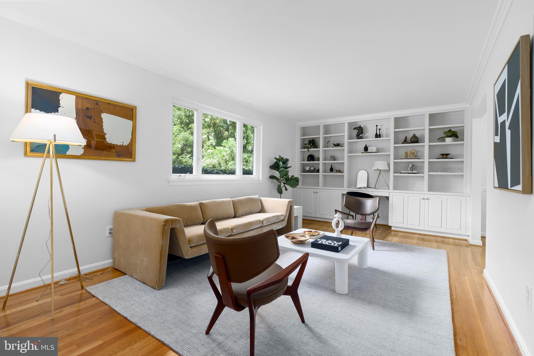 6801 Brisbane Street Springfield, VA 22152 - Photo 8 of 31 Family Room w/ Custom Built in's
