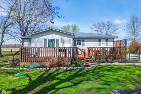 $260,000 | 9091 East County Road 900 South, Austin, IN 47102