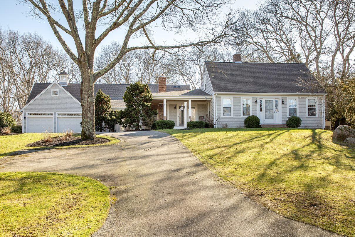 26 Saconesset Road Falmouth, MA 02540 - Photo 1 of 48 Front from street