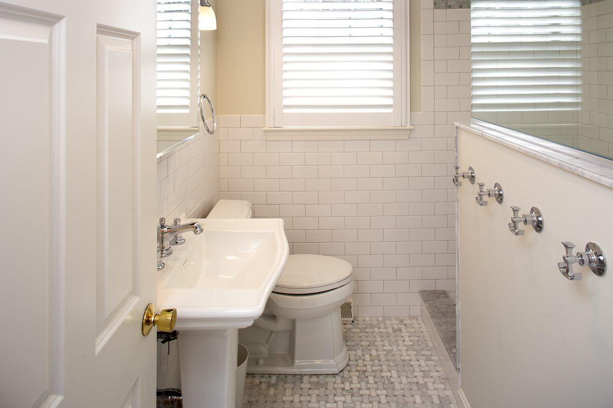26 Saconesset Road Falmouth, MA 02540 - Photo 24 of 48 Wing Bath Updated