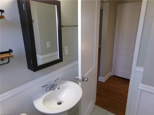 $1,200 | 2527 Miller Park Circle, Unit C, Winston-Salem, NC 27103