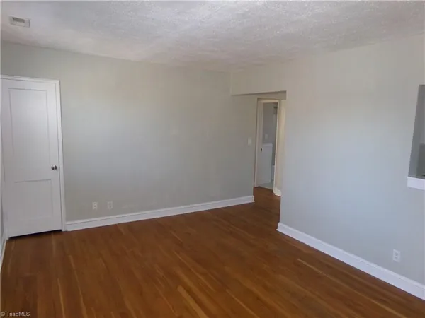 $1,200 | 2527 Miller Park Circle, Unit C, Winston-Salem, NC 27103