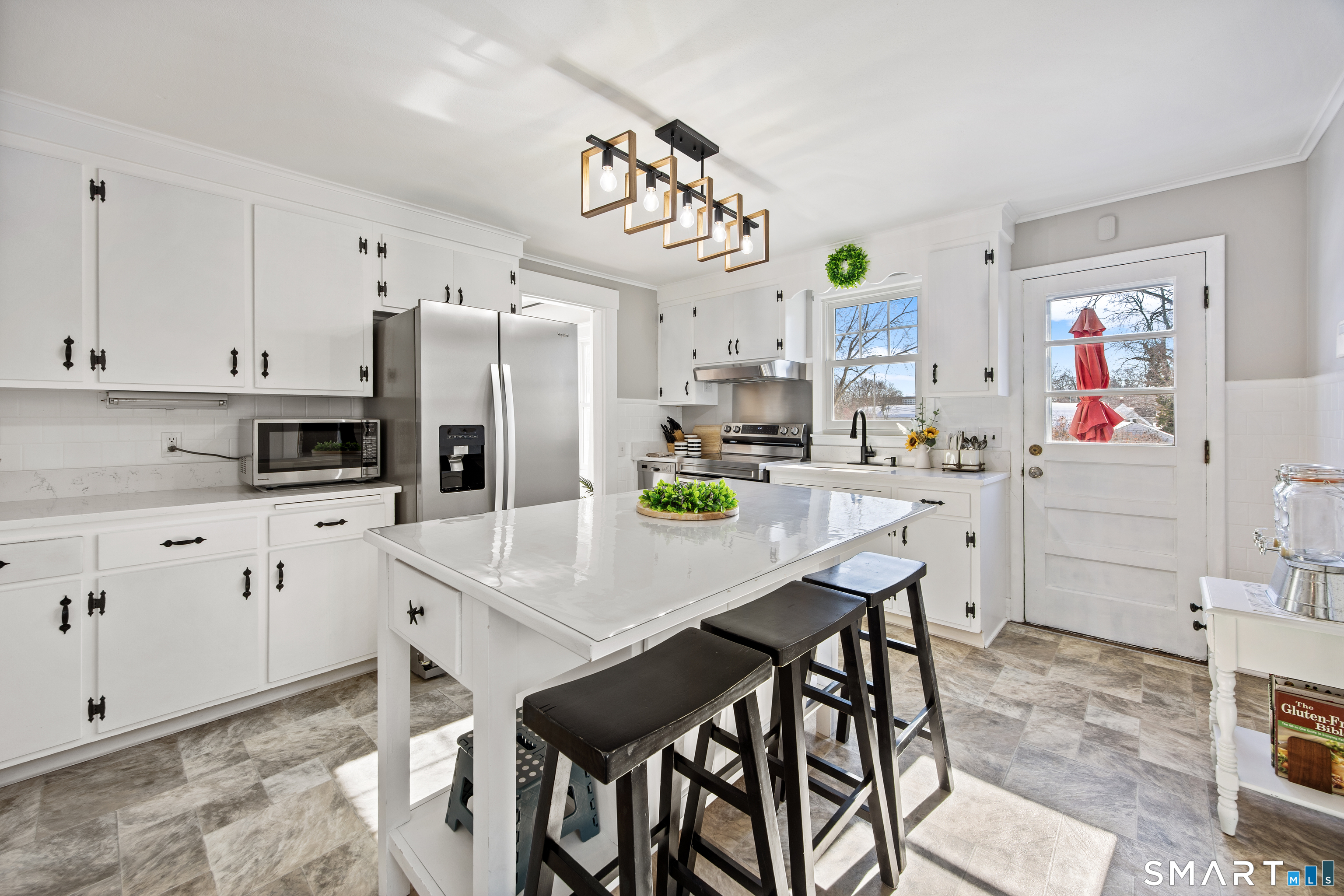 145 Fort Hale Road New Haven, CT 06512 - Photo 16 of 40