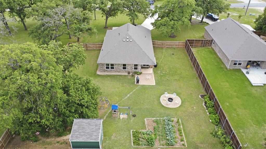 901 East 3rd Street Springtown, TX 76082 - Photo 35 of 38