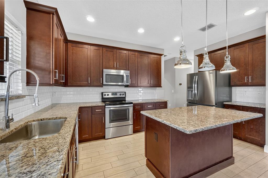 280 Wallrock Drive Ocoee, FL 34761 - Photo 17 of 88