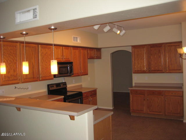 676 East Ranch Road Gilbert, AZ 85296 - Photo 2 of 9 Kitchen