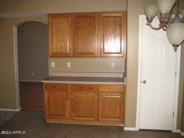 676 East Ranch Road Gilbert, AZ 85296 - Photo 4 of 9 Kitchen 3