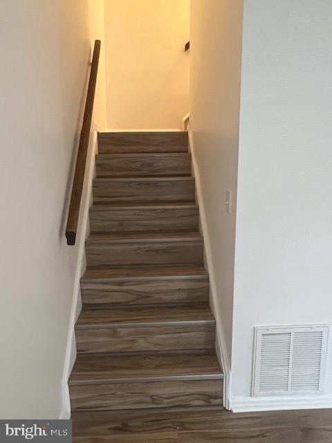 9075 North Laurel Road, Unit J Laurel, MD 20723 - Photo 5 of 11 Gallery Image 5