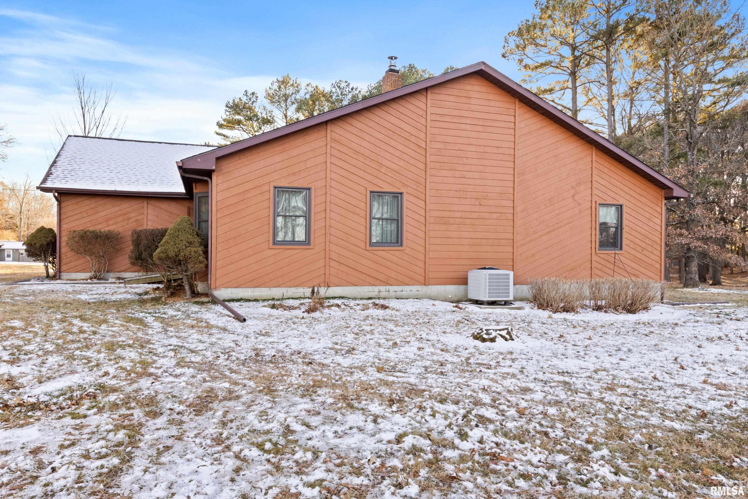 15107 Liberty School Road Marion, IL 62959 - Photo 3 of 35