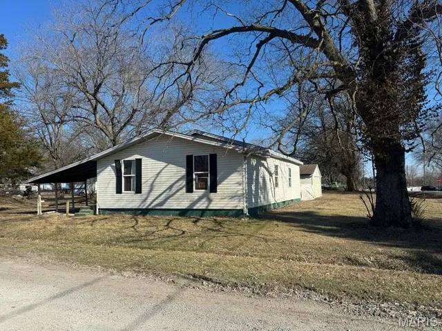 $15,000 | 407 South Illinois Street, Benld, IL 62009