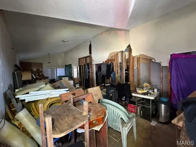 $15,000 | 407 South Illinois Street, Benld, IL 62009