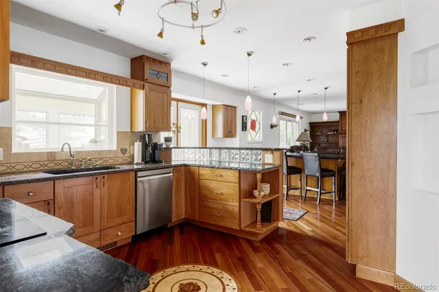 $1,089,000 | 19052 East Briarwood Drive, Centennial, CO 80016