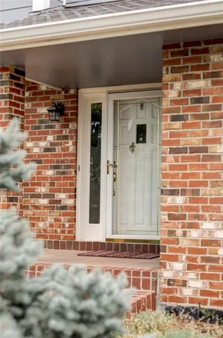 $1,089,000 | 19052 East Briarwood Drive, Centennial, CO 80016