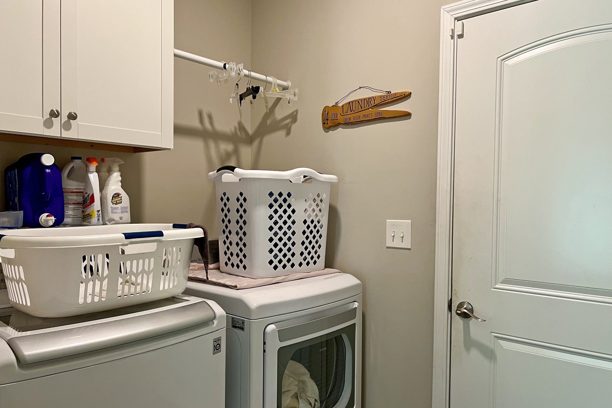 200 Poplar Street Franklin, KY 42134 - Photo 13 of 37 a utility room with dryer and washer