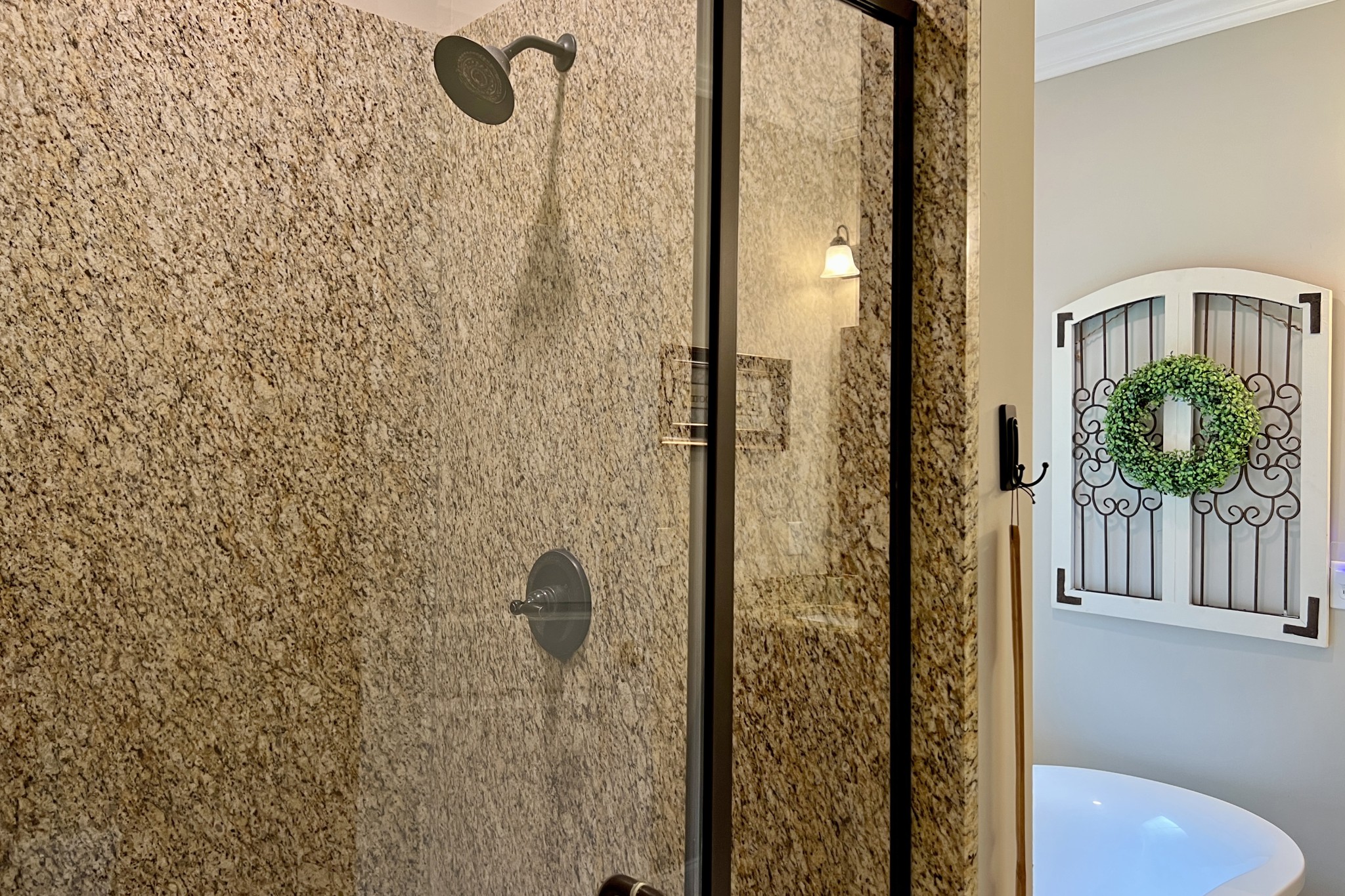 200 Poplar Street Franklin, KY 42134 - Photo 21 of 37 a bathroom with a shower