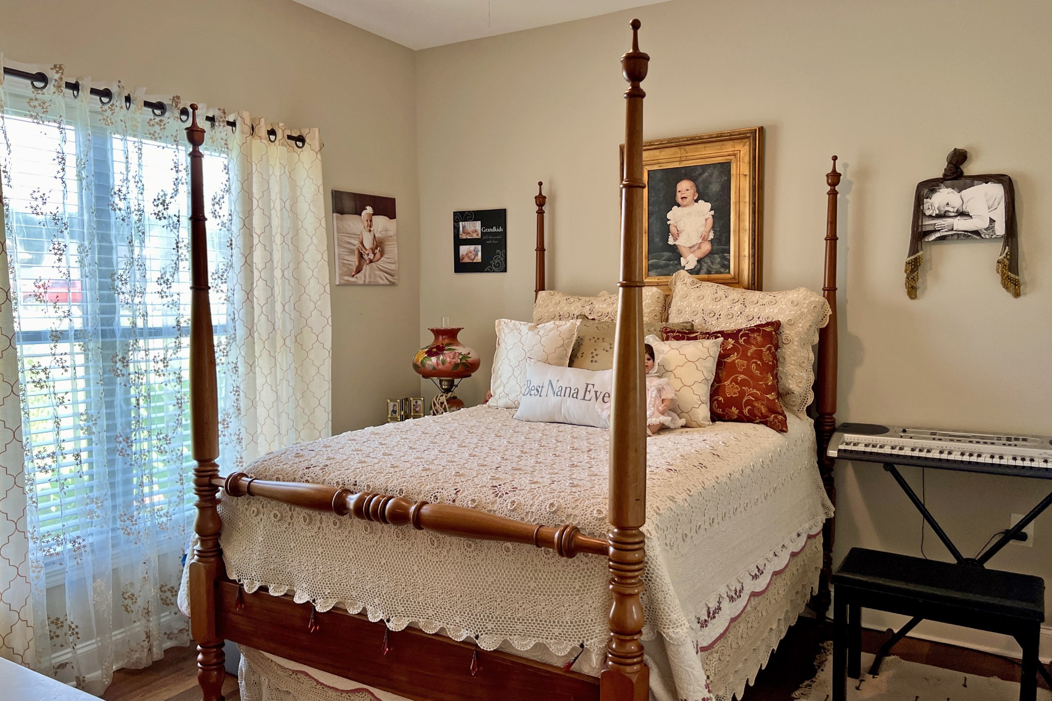 200 Poplar Street Franklin, KY 42134 - Photo 22 of 37 a bedroom with a bed window and wall painting