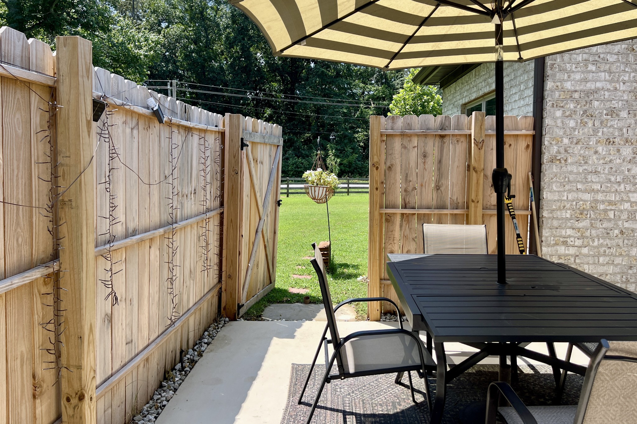 200 Poplar Street Franklin, KY 42134 - Photo 33 of 37 a view of outdoor seating space