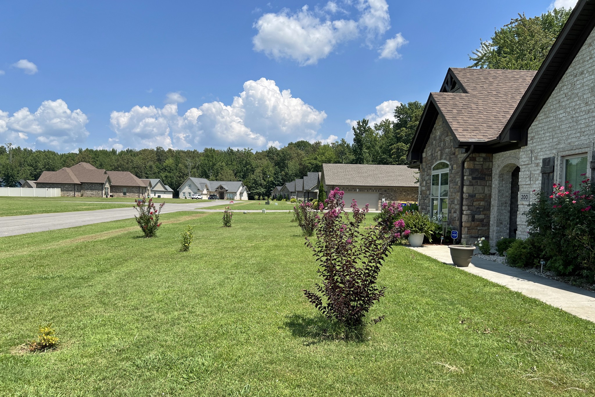 200 Poplar Street Franklin, KY 42134 - Photo 36 of 37 a view of a house with a big yard