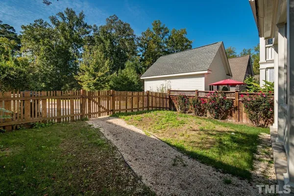 $2,750 | 1178 Great Ridge Parkway, Chapel Hill, NC 27516