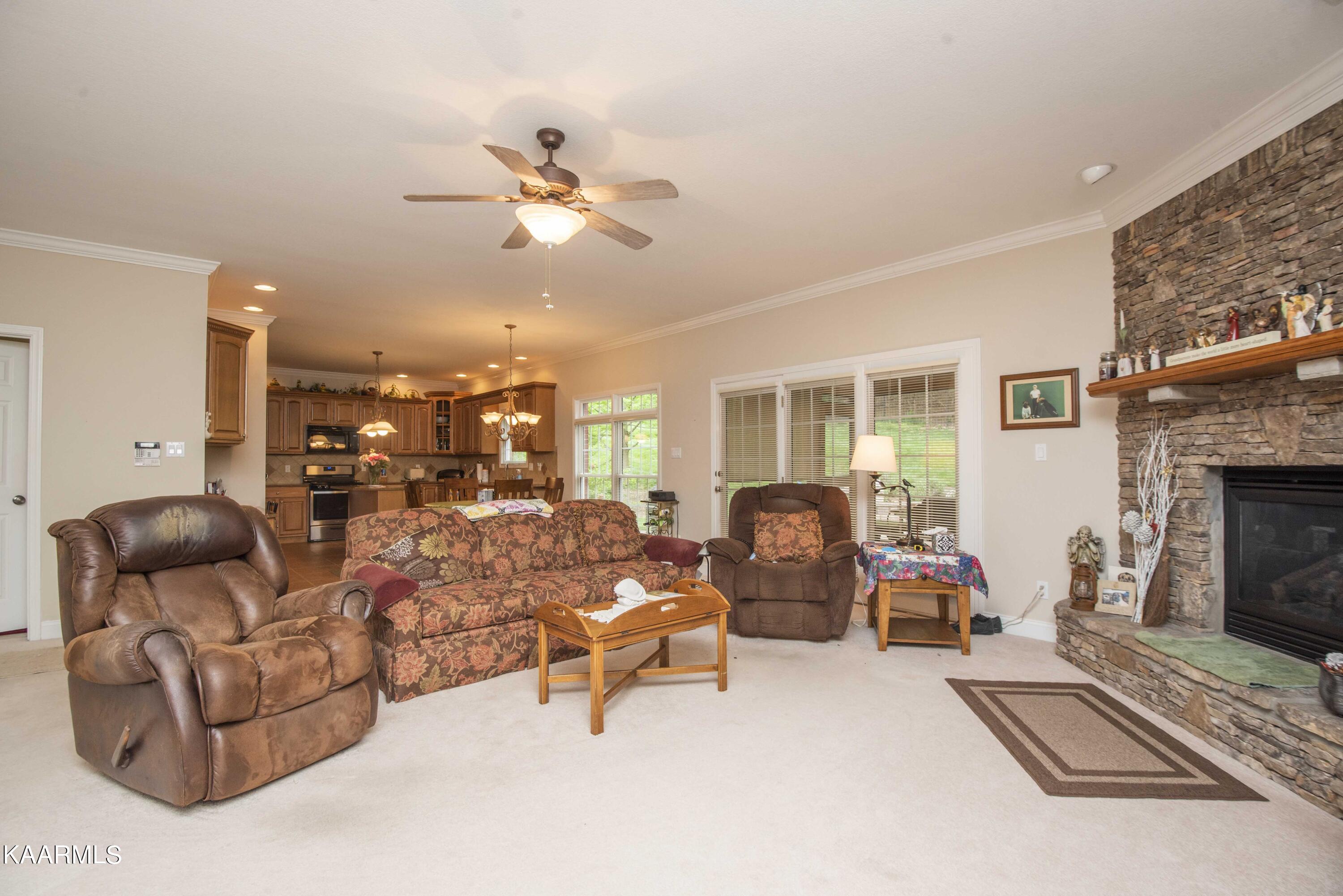 12406 Comblain Road Knoxville, TN 37934 - Photo 14 of 38 living 1_1