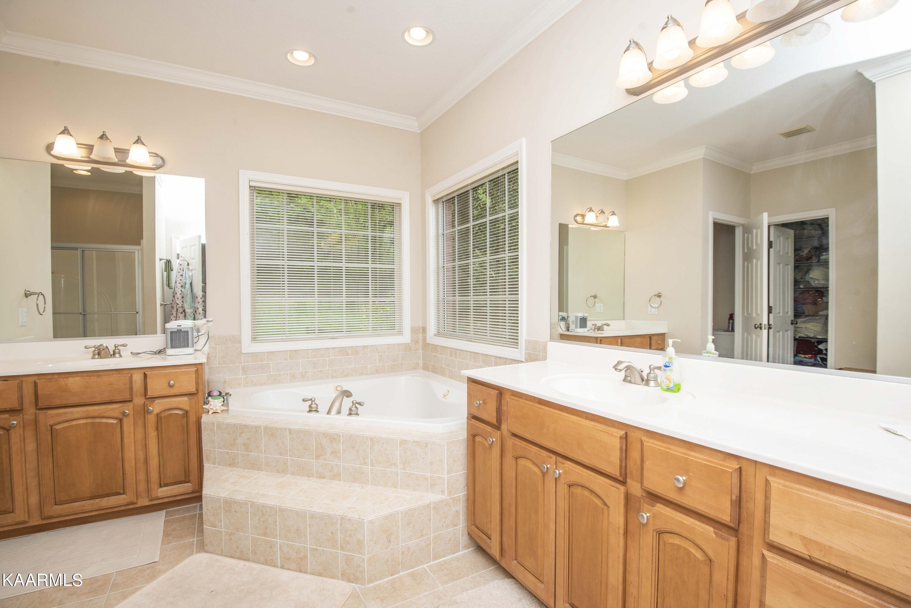 12406 Comblain Road Knoxville, TN 37934 - Photo 16 of 38 master bath 2_1