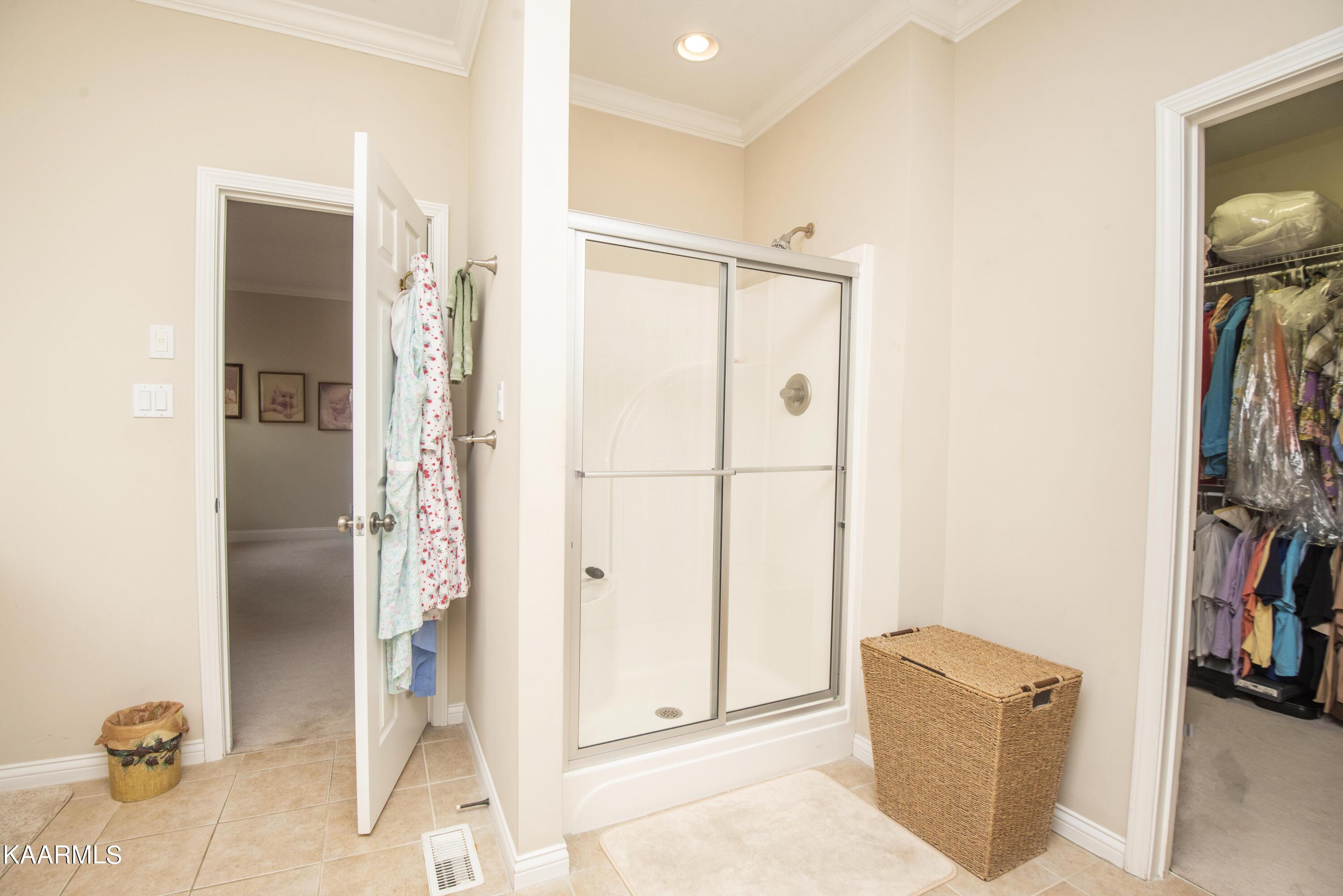 12406 Comblain Road Knoxville, TN 37934 - Photo 17 of 38 master bath 1_1