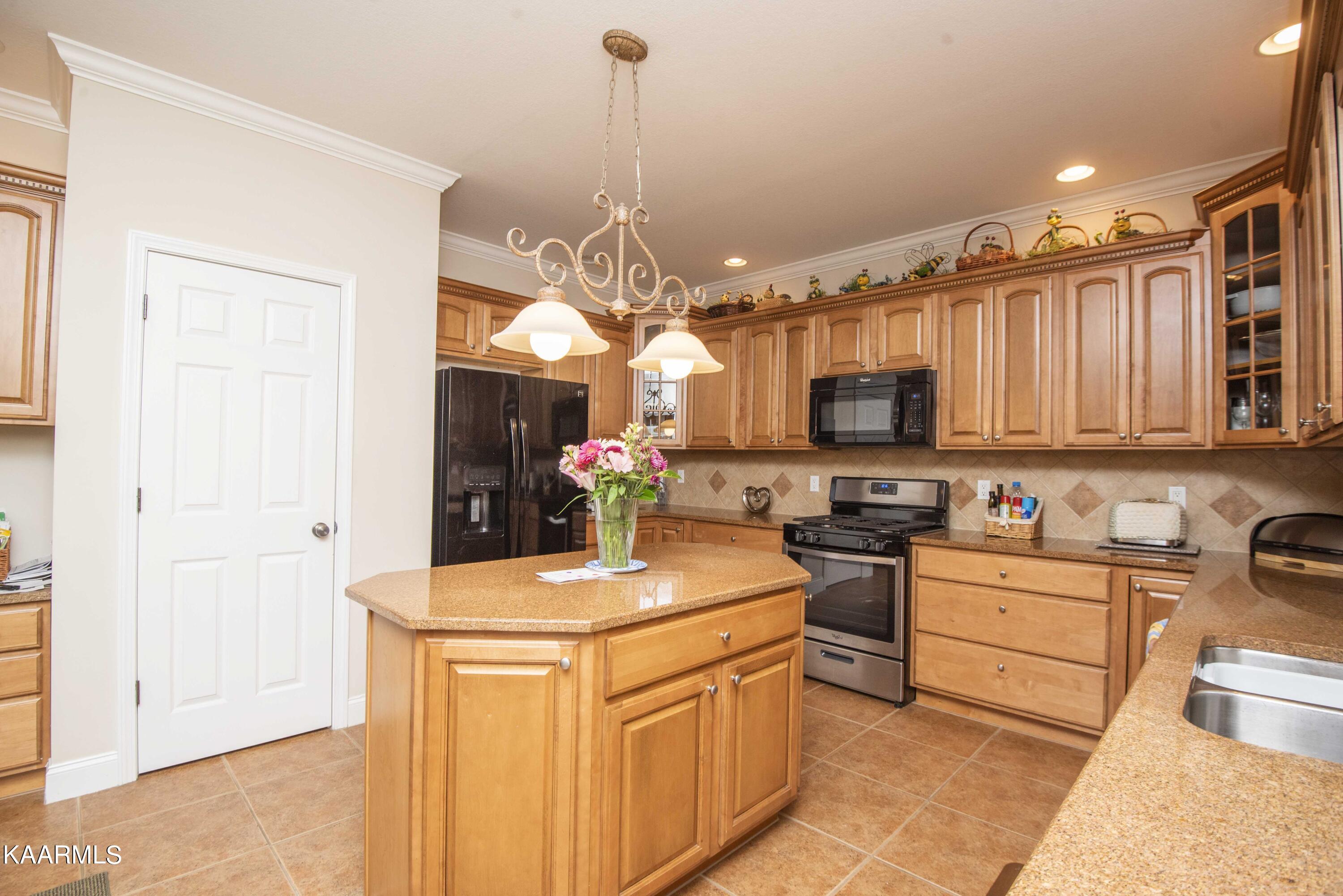 12406 Comblain Road Knoxville, TN 37934 - Photo 10 of 38 kitchen 6_1