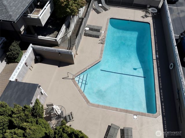 a picture of city view