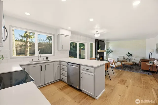 $949,000 | 649 Washington Place Southwest, Mukilteo, WA 98275