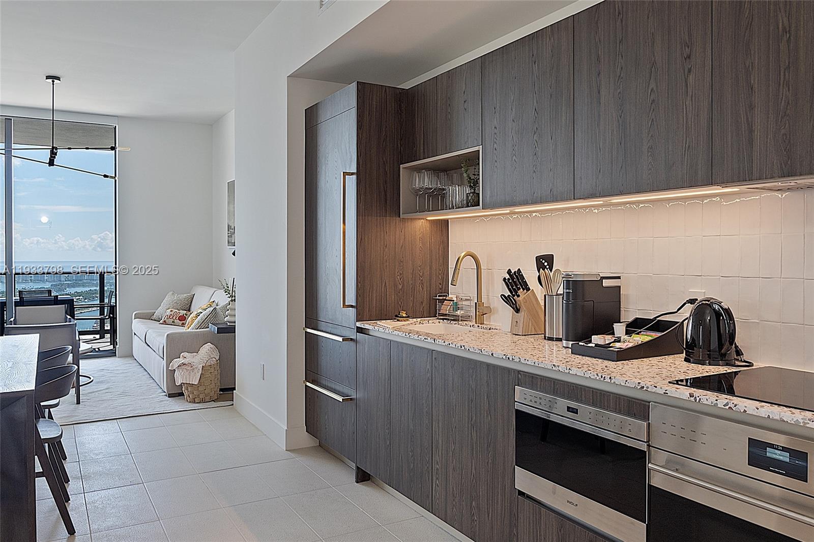 159 Northeast 6th Street, Unit 5015 Miami, FL 33132 - Photo 4 of 59