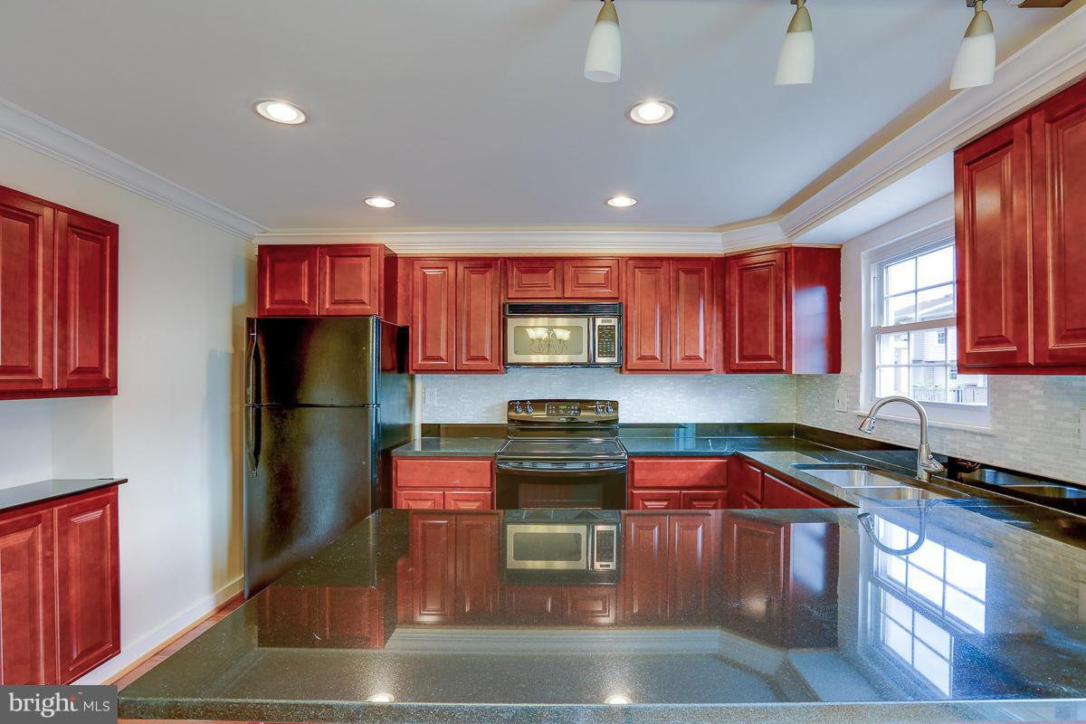 4003 Issacs Road Baltimore, MD 21220 - Photo 12 of 30 Kitchen